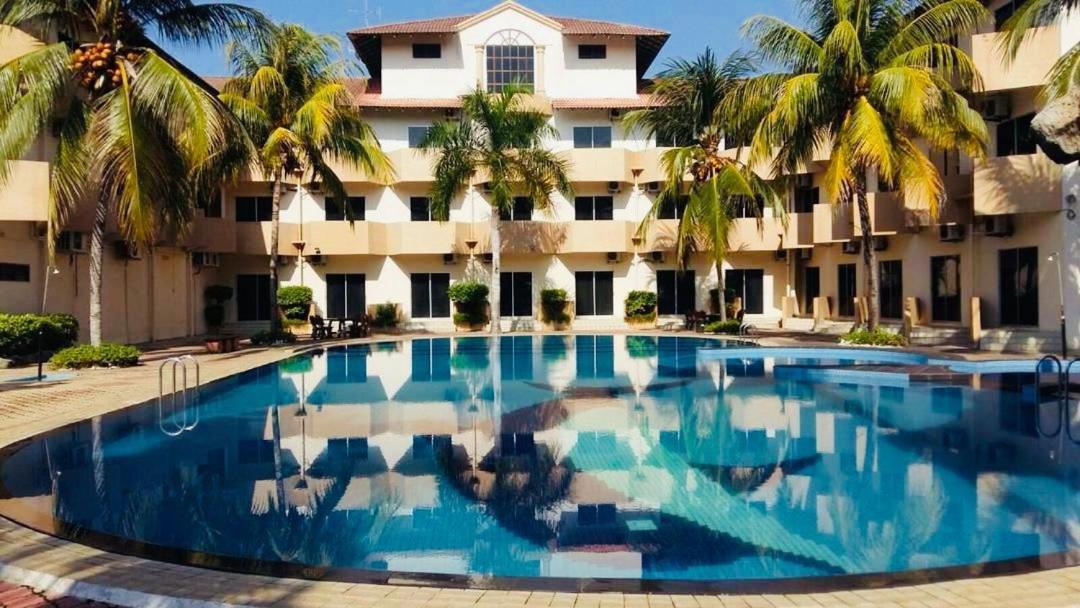 Rompin Beach Resorts Kuala Rompin Εξωτερικό φωτογραφία